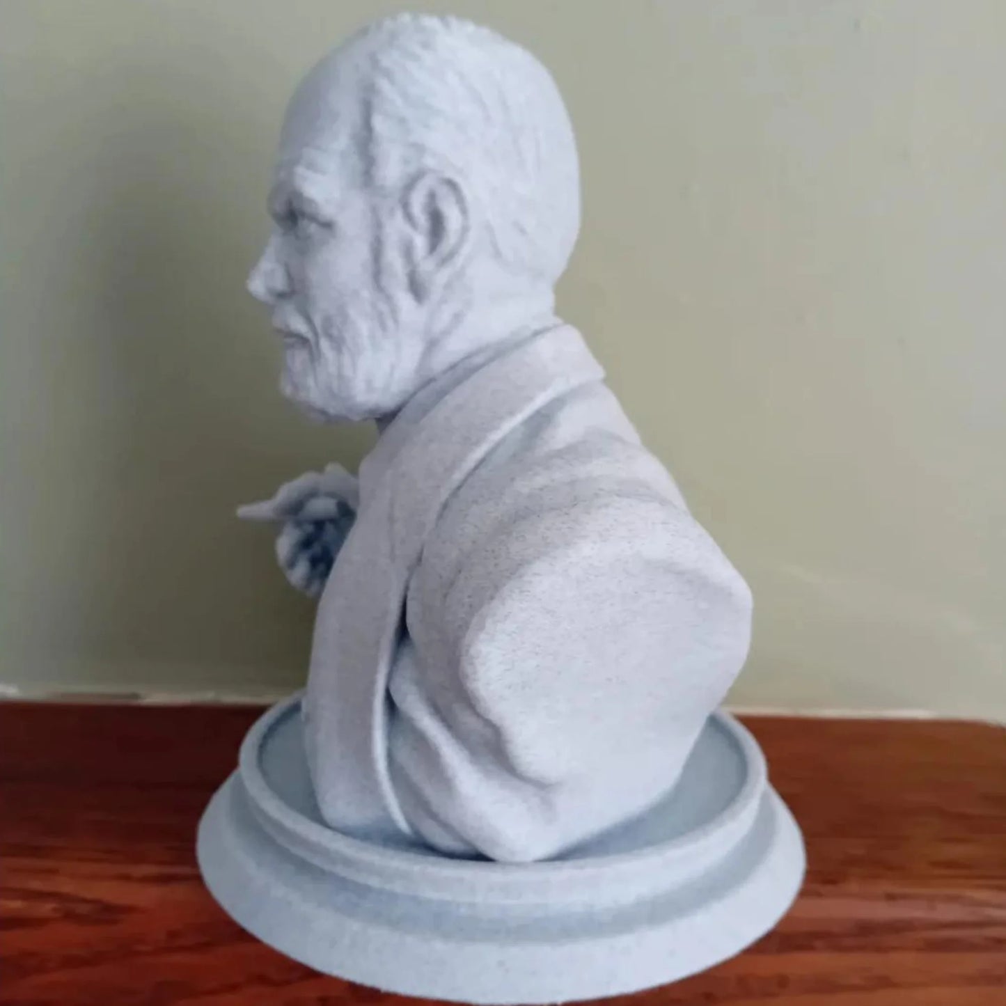 Sigmund Freud Bust Decor – Unique Desk Toy & Gift for Book Lovers - CraftyLabz