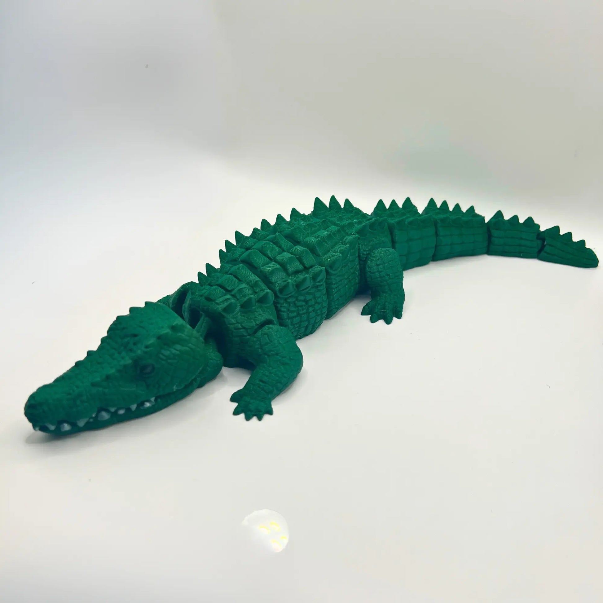 Snap Articulated Crocodile – The Ultimate Desk Companion - CraftyLabz
